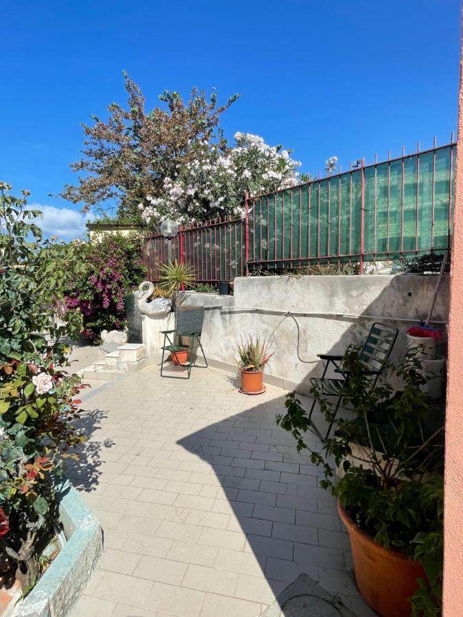 波佐利Bed & Breakfast Lipi公寓 外观 照片