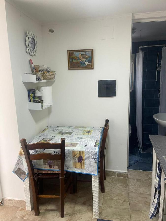 波佐利Bed & Breakfast Lipi公寓 外观 照片